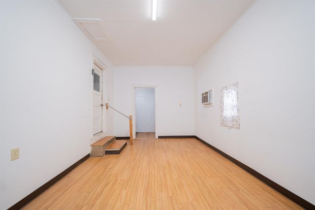 1443 N Tenth St, Longview, TX 75601