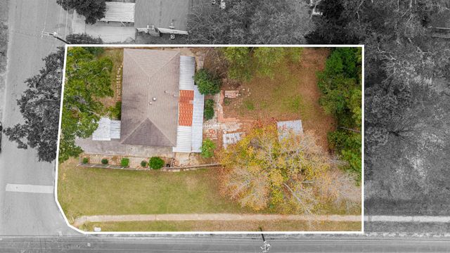 1443 N Tenth St, Longview, TX 75601