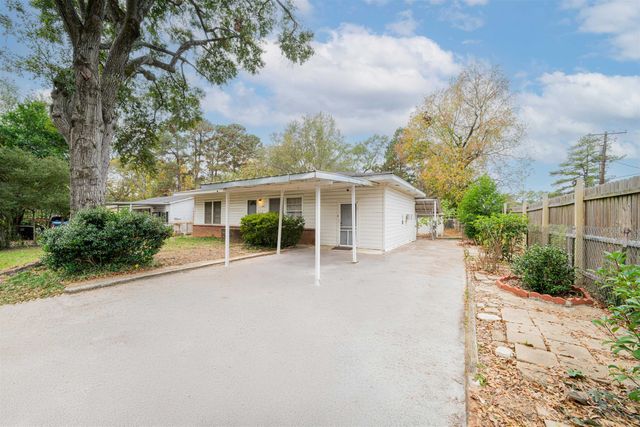 1443 N Tenth St, Longview, TX 75601