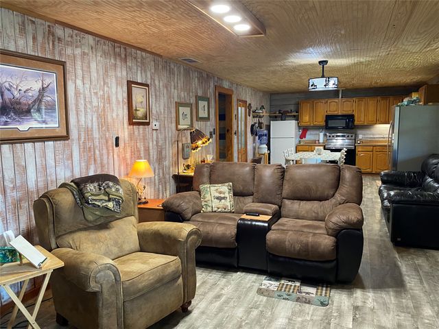 3820 County Road 4930, Quitman, TX 75783