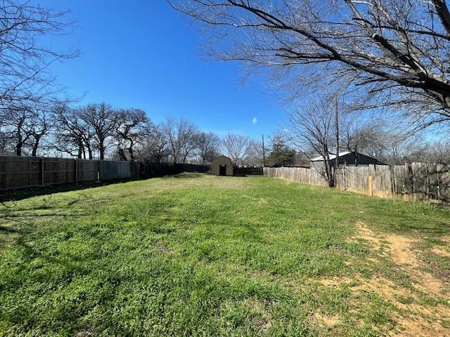 7033 Payte Lane, North Richland Hills, TX 76182