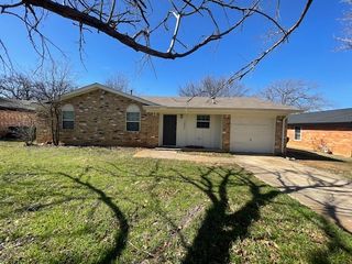 7033 Payte Lane, North Richland Hills, TX 76182