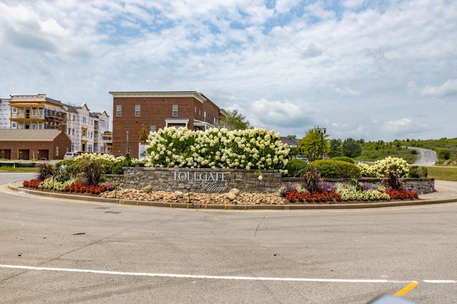 2063 Tollgate Blvd, Thompsons Station, TN 37179
