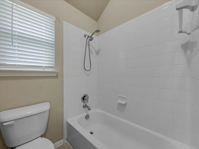 7220 Millcreek Court, Sanger, TX 76266