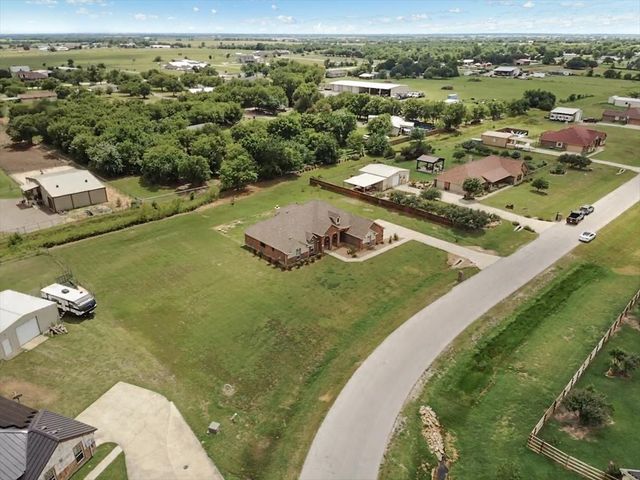 7220 Millcreek Court, Sanger, TX 76266