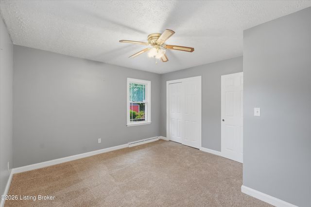 3241 Poplar View Dr, Louisville, KY 40216