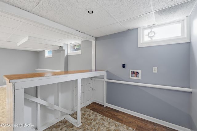 3241 Poplar View Dr, Louisville, KY 40216