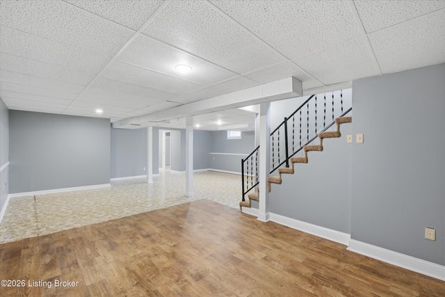 3241 Poplar View Dr, Louisville, KY 40216