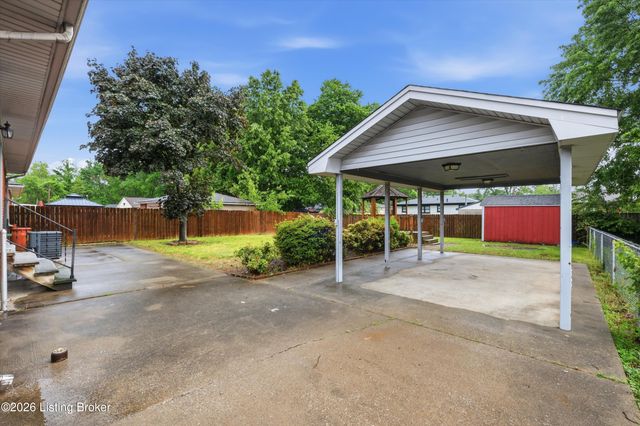 3241 Poplar View Dr, Louisville, KY 40216