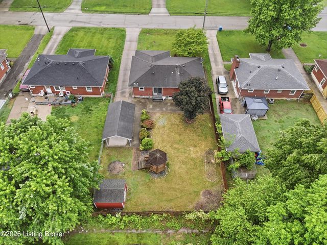 3241 Poplar View Dr, Louisville, KY 40216