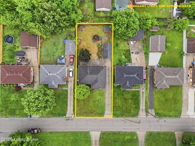 3241 Poplar View Dr, Louisville, KY 40216