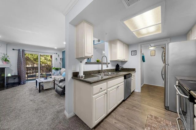 12015 Alta Carmel Ct 299, San Diego, CA 92128