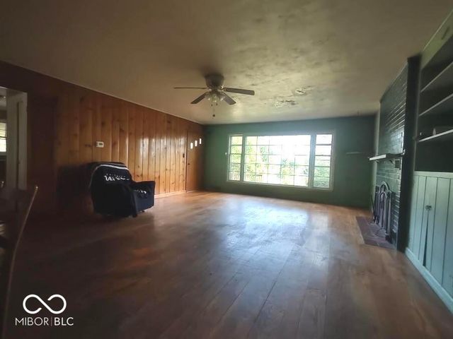 120 Longwood Avenue, Anderson, IN 46011