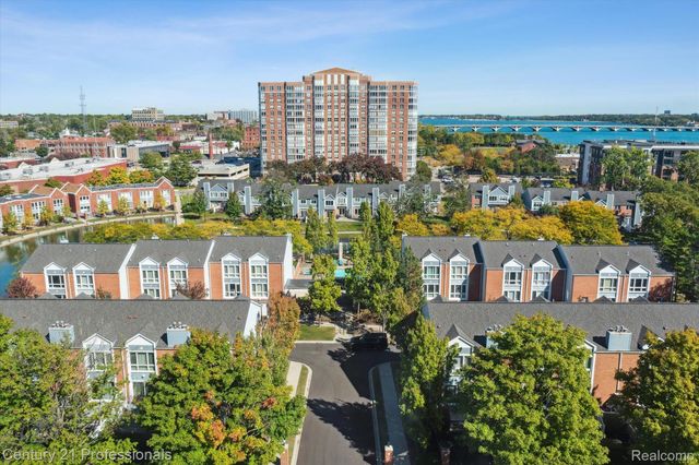 3320 SPINNAKER Lane 11B, Detroit, MI 48207