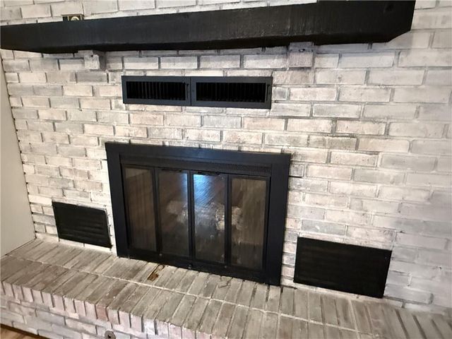 104 Warwick Road, Coffeyville, KS 67337