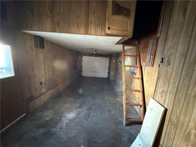 104 Warwick Road, Coffeyville, KS 67337