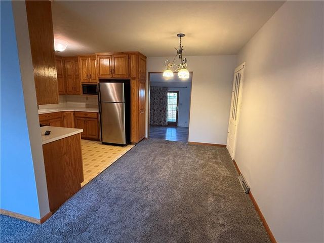 104 Warwick Road, Coffeyville, KS 67337