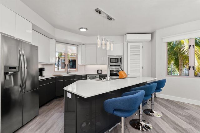 AB-4 LAKESIDE VILLAS, Vega Alta, PR 00692