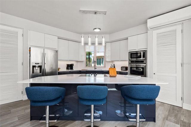 AB-4 LAKESIDE VILLAS, Vega Alta, PR 00692