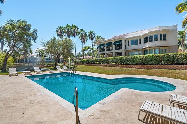 AB-4 LAKESIDE VILLAS, Vega Alta, PR 00692