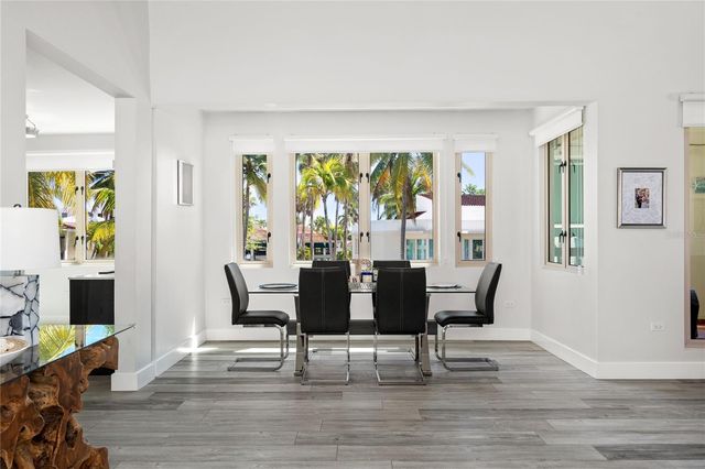 AB-4 LAKESIDE VILLAS, Vega Alta, PR 00692