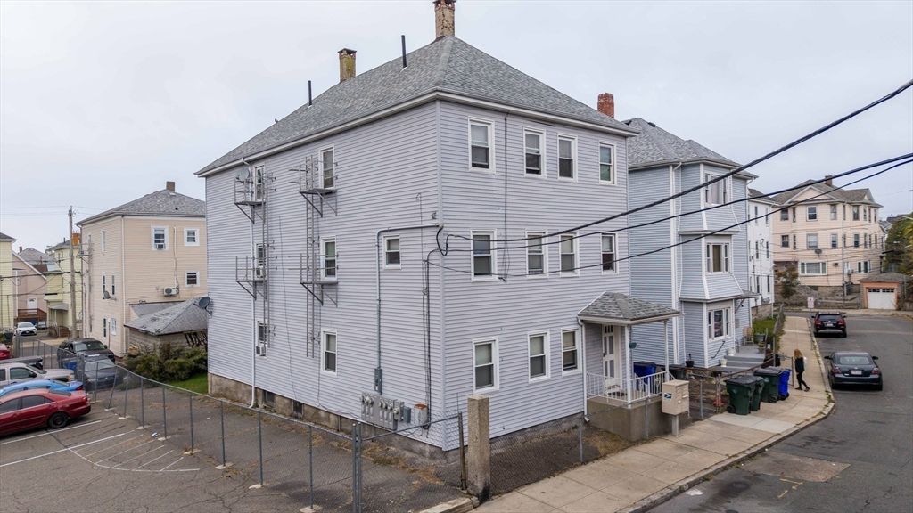 83 Jencks St, Fall River, MA 02723