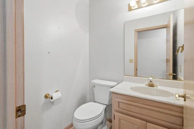 28104 Glenmeade Way, Escondido, CA 92026