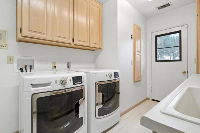 28104 Glenmeade Way, Escondido, CA 92026