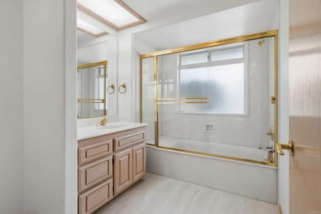 28104 Glenmeade Way, Escondido, CA 92026