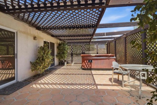 28104 Glenmeade Way, Escondido, CA 92026