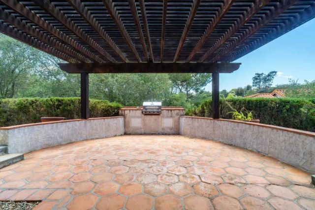 28104 Glenmeade Way, Escondido, CA 92026