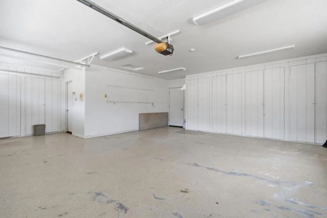 28104 Glenmeade Way, Escondido, CA 92026