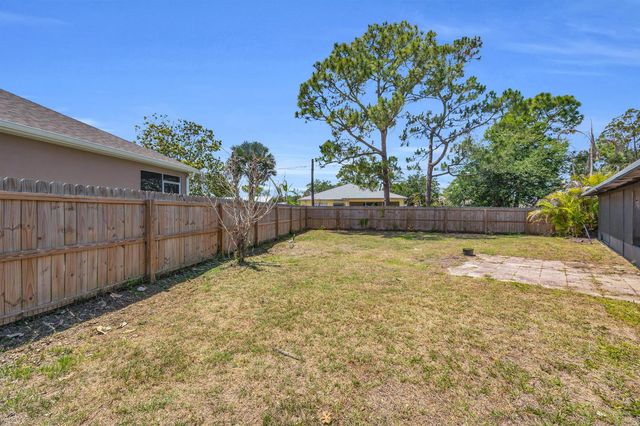 497 Melrose Lane, Sebastian, FL 32958