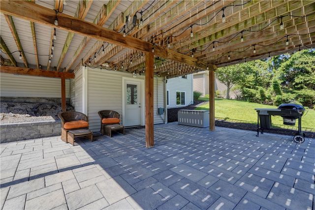 40 Watersong Trail, Penfield, NY 14580