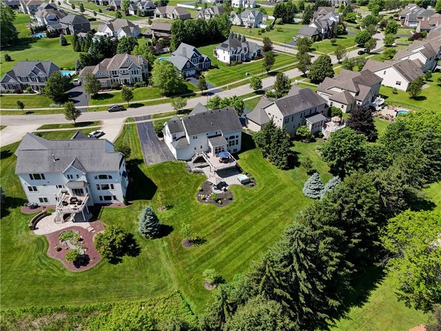 40 Watersong Trail, Penfield, NY 14580