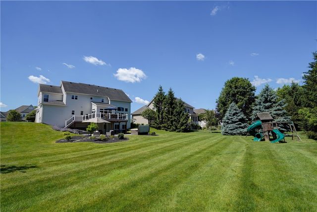 40 Watersong Trail, Penfield, NY 14580