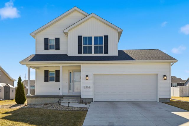 2702 Arbor Ridge Road, Cedar Falls, IA 50613