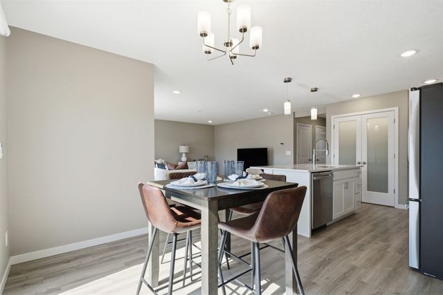 2702 Arbor Ridge Road, Cedar Falls, IA 50613