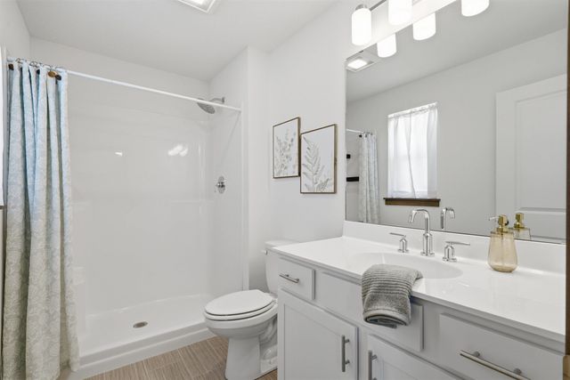 2702 Arbor Ridge Road, Cedar Falls, IA 50613