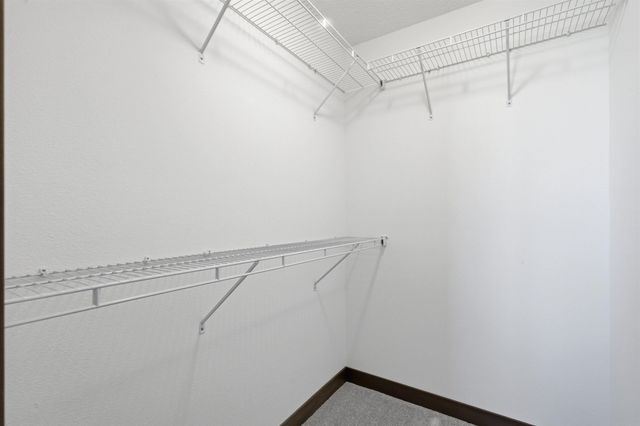 2702 Arbor Ridge Road, Cedar Falls, IA 50613