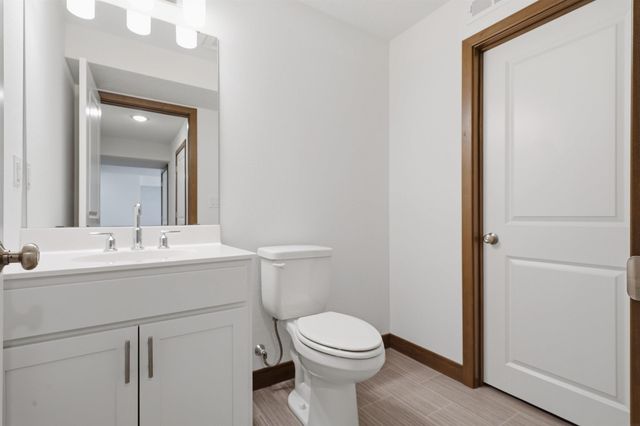 2702 Arbor Ridge Road, Cedar Falls, IA 50613