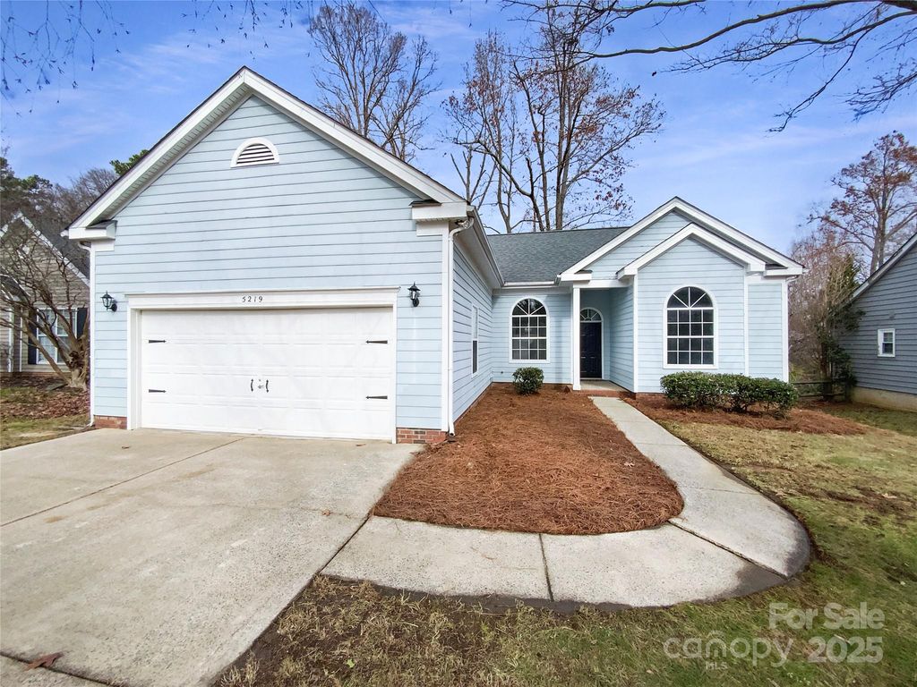 5219 Hedgecrest Place, Charlotte, NC 28269