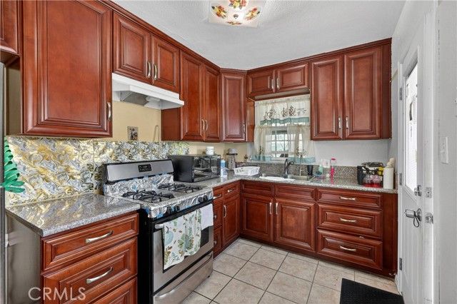 778 Wilson, San Bernardino, CA 92411