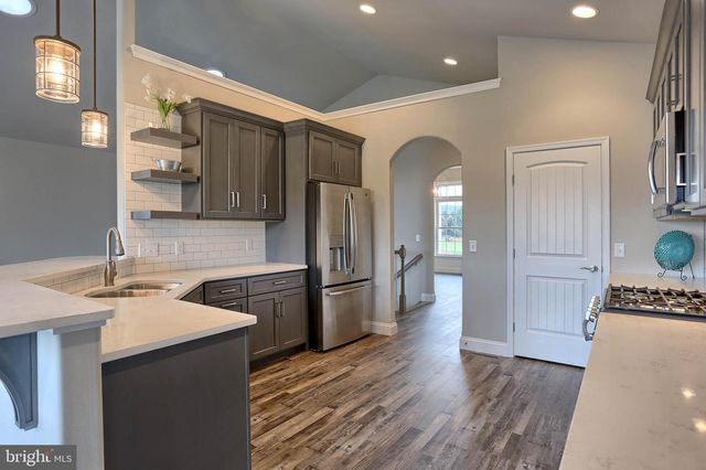 021 STARLIGHT LANE, Lebanon, PA 17046