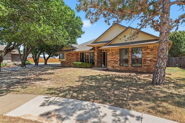 1301 SW 107th Place, Oklahoma City, OK 73170