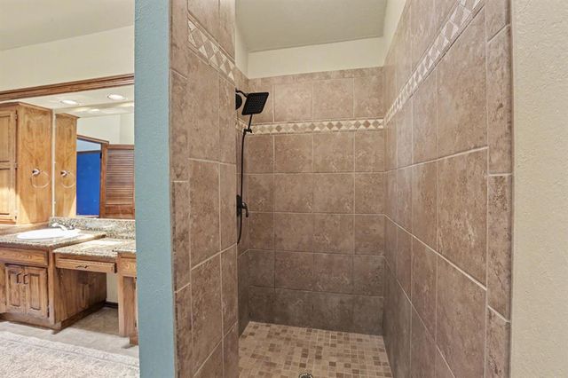 1301 SW 107th Place, Oklahoma City, OK 73170