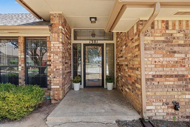 1301 SW 107th Place, Oklahoma City, OK 73170