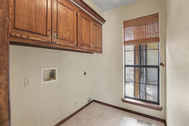 1301 SW 107th Place, Oklahoma City, OK 73170