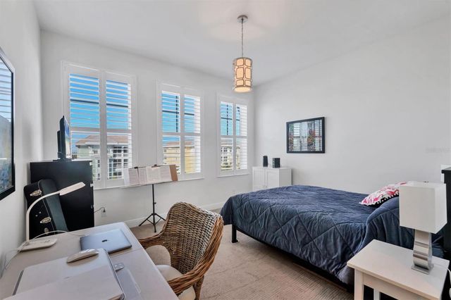 391 ARUBA CIRCLE 401, Bradenton, FL 34209