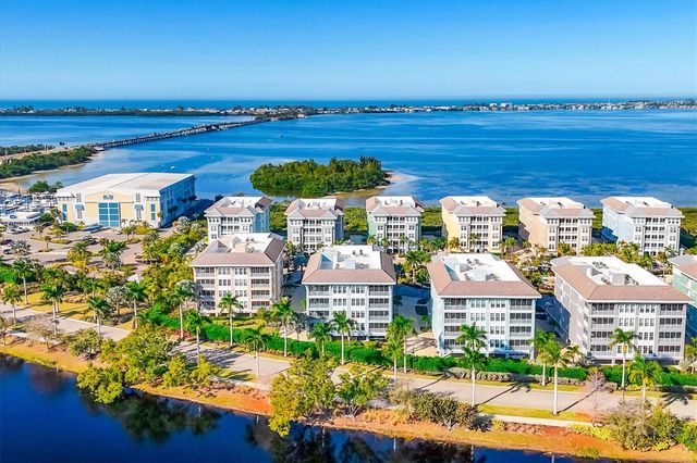 391 ARUBA CIRCLE 401, Bradenton, FL 34209